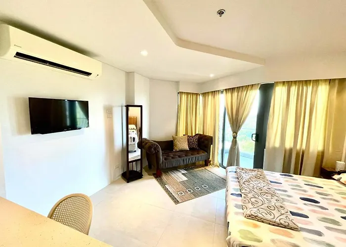 Tambuli Seaside Living - Fully Furnished Premium アパート
